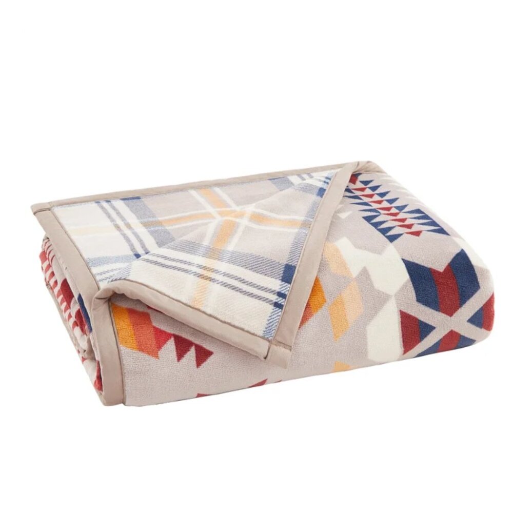 Pendleton Reversible Plush Throw Legend Lake Gray - Picture 4 of 7